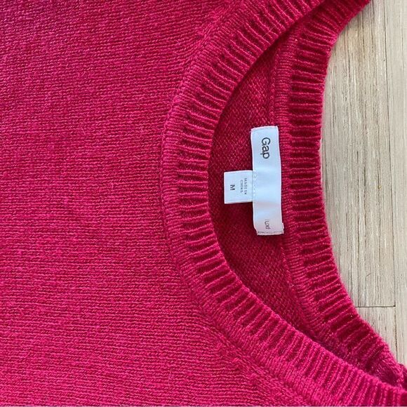 Gap fuchsia Angola sweater with button detail medium - Picture 6 of 7